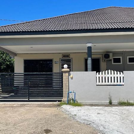 Nikmat Homestay Riyadh Kampong Tuan Mandak Exterior foto